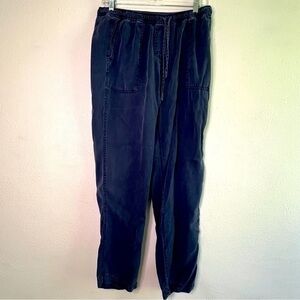 Hilary Radley blue casual wide-legged pants, drawstring waist, Sz M. Preowned.